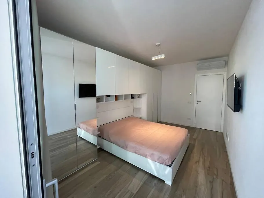 Palm Beach Appartment 80 Mt Dal Mare E Comodo Per Venezia Lido di Jesolo Apartment