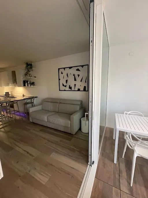 Palm Beach Appartment 80 Mt Dal Mare E Comodo Per Venezia Lido di Jesolo Apartment