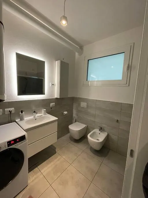Apartment Palm Beach Appartment 80 Mt Dal Mare E Comodo Per Venezia Lido di Jesolo Italy