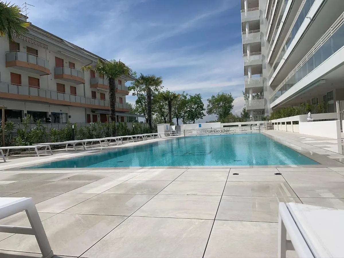 Palm Beach Appartment 80 Mt Dal Mare E Comodo Per Venezia Lido di Jesolo 0*,  Italy